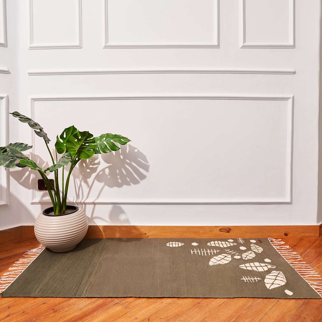 Leaves Cotton Kilim Rug